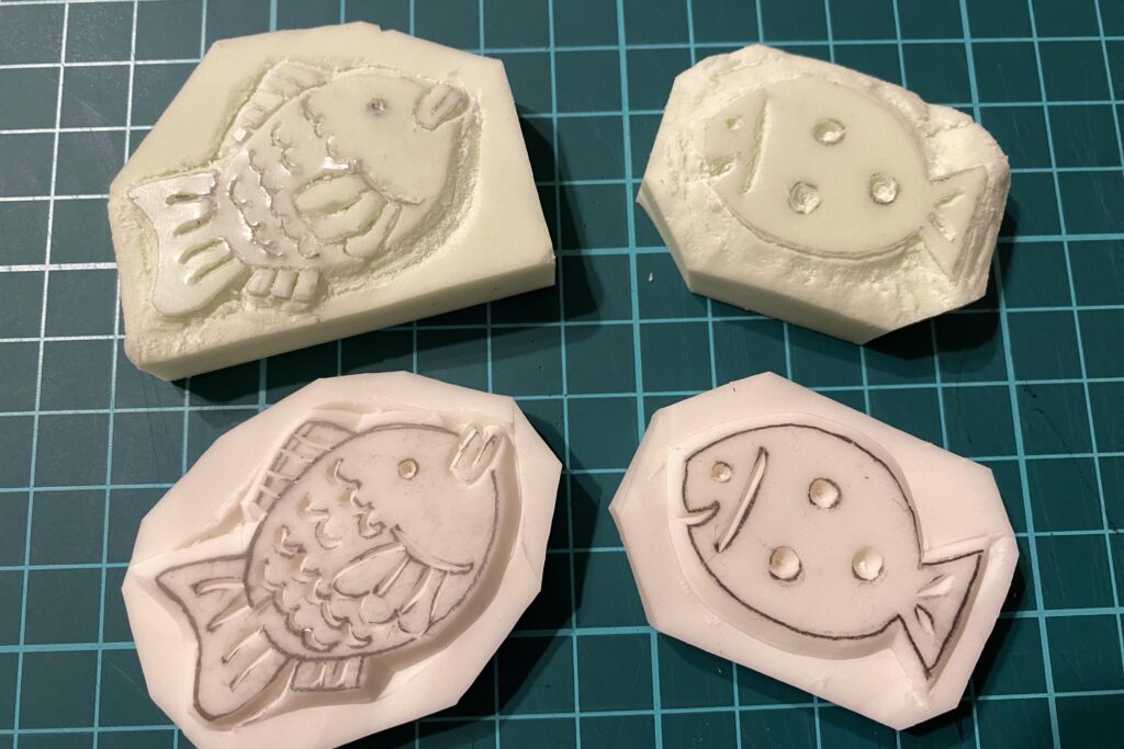ラクほりで作ったはんことはんけしくんで作ったはんこの比較